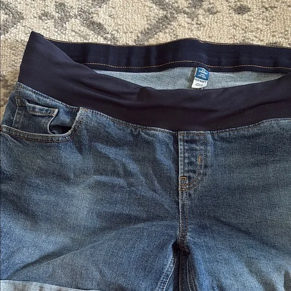 Denim Blue Women's Maternity Shorts - Picture 4 of 6